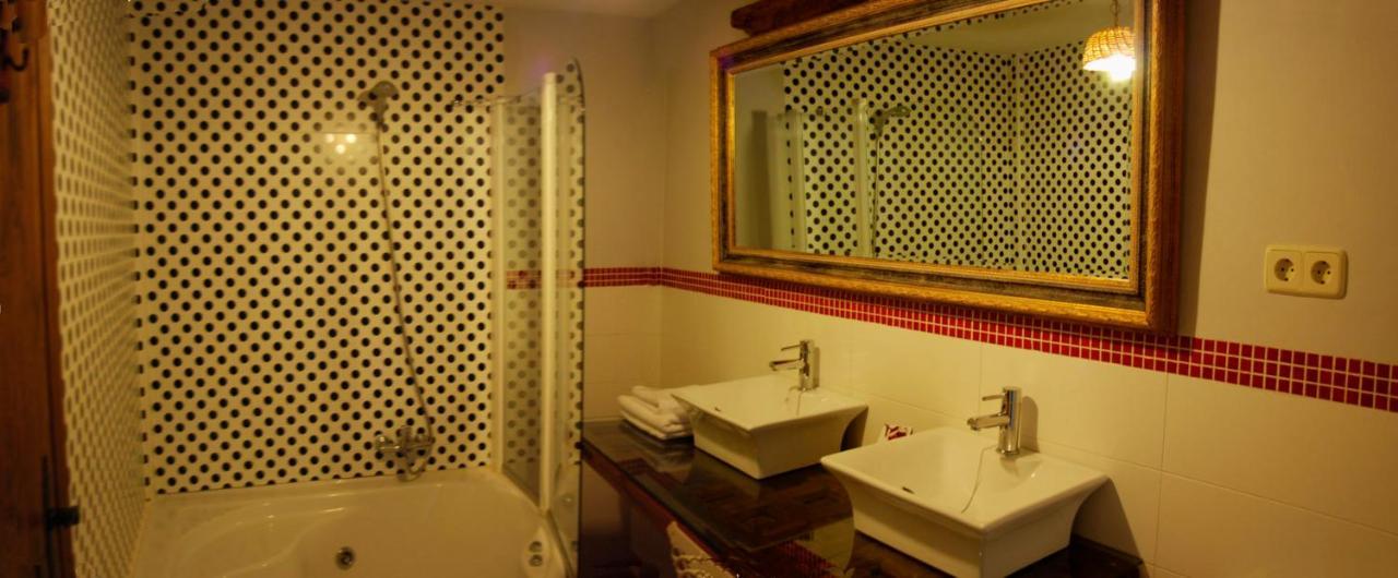 Affittacamere La Noguera De Socasa Romancos Esterno foto