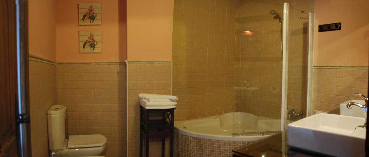Affittacamere La Noguera De Socasa Romancos Esterno foto